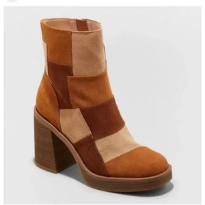 Universal thread faux suede patchwork boots